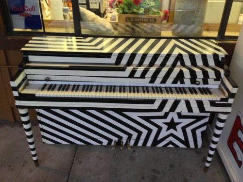 Tacky piano by Trine Christensen